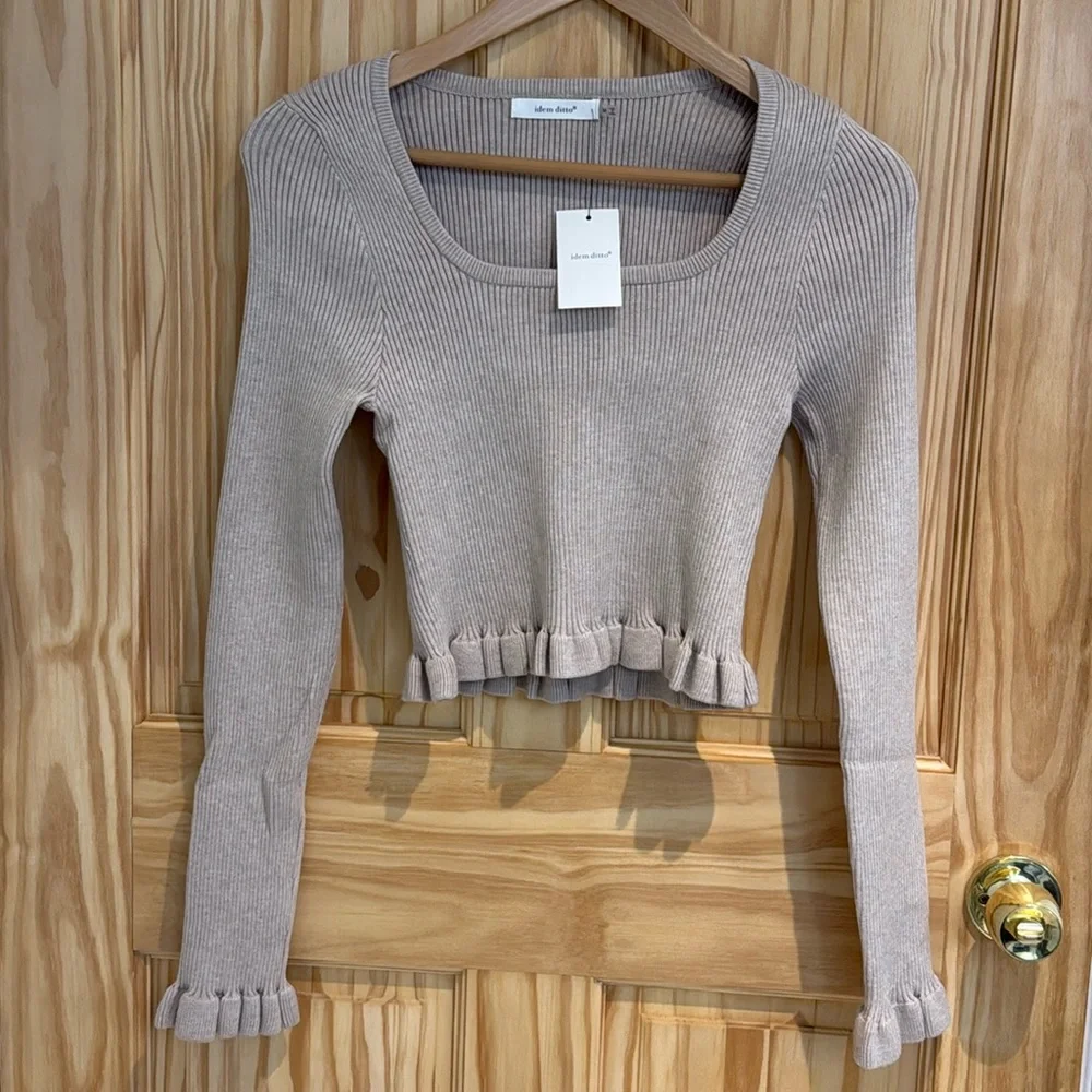 *NEW* Ribbed Ruffle Fitted Sweater - Picture 2 of 5